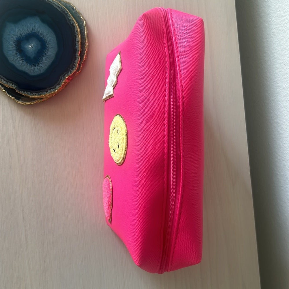 ⚡️🙂BRAND NEW! Hot Pink, Preppy Cosmetics Bag🩷 - Picture 3 of 5